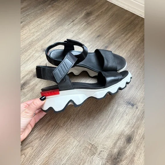 SOREL Kinetic Sandals NL3567-010 Black/Red Size 9.5 Chucky Platform - Picture 4 of 10